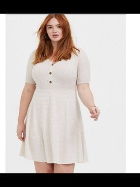 Torrid Cream Knit Button-Accent Short Sleeve Dress Size 1